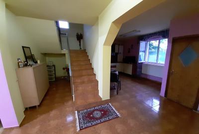 Vila ideală pentru familie, cu curte amenajată și acces rapid la A2/A0 - 8