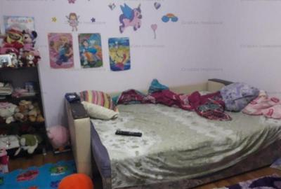 Casă cu 7 camere cu Teren 400 Mp în Chercea