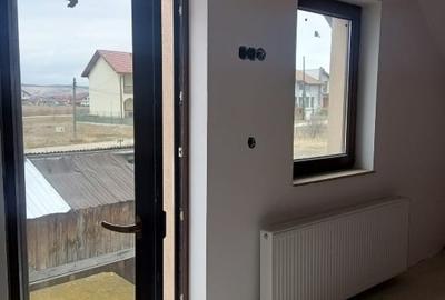 Casa moderna conectata la toate utilitatile - 13