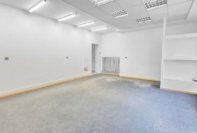 Spațiu comercial, de 70 mp, în Calea București - 3