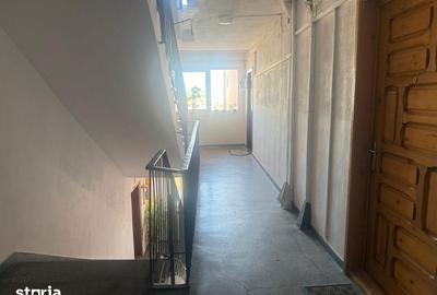 Apartament cu 2 camere semidecomandat în Micro 9 - 7