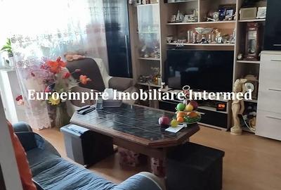 Apartament cu 2 camere decomandat în Km 4-5