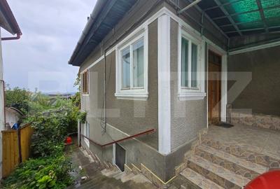 Casa individuala cu 4 camere,120 mp utili,345 mp teren,Blaj - 1