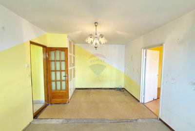 Apartament cu 3 camere, cartier Aurel Vlaicu, etaj intermediar - 6