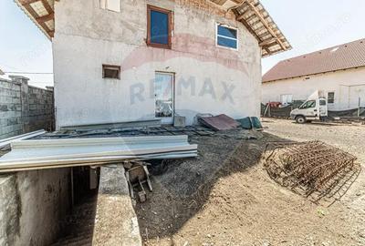 Casă cu 4 camere cu Teren 600 Mp în Livada - 3