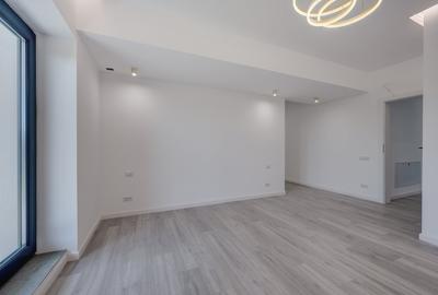 Apartament cu 6 camere decomandat în Nord - 9