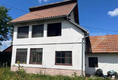 Casa cu parau in spatele curtii in Prejmer, ideala pentru in - 2