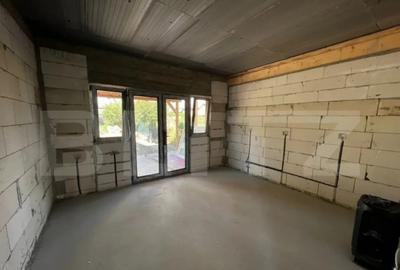 Casă cu 2 camere cu Teren 300 Mp în Central - 5