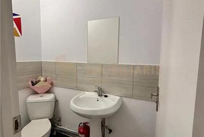 Spațiu comercial, de 60 mp, în Central - 5