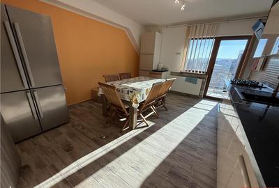 Apartament cu 3 camere decomandat, mobilat în Central - 3