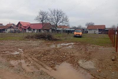 Teren de 670 mp, în Central - 3