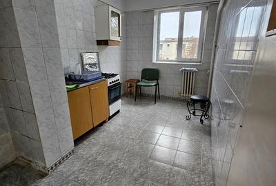 Tomis 3 - 2 camere- 250 euro. - 6