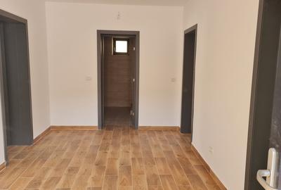 SC VIMAK IMOBILIARE vinde vila Codlea - 2