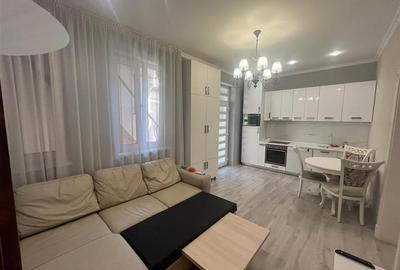 Apartament cu 3 camere decomandat în Central - 2