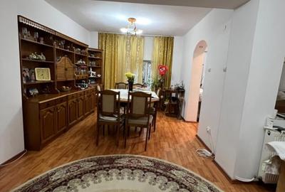 Vila 10 camere | Curte| Vitan | Metrou| Mihai Bravu 10' - 5