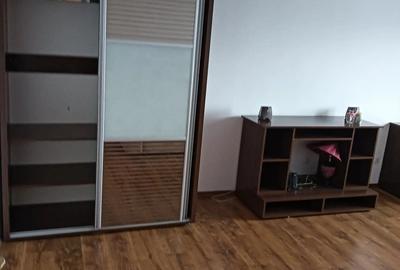 Apartament cu 2 camere decomandat, mobilat în Basarabia