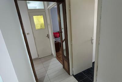 Apartament cu 2 camere decomandat în Tractorul - 10