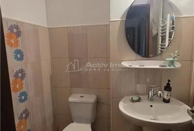 Apartament cu 3 camere decomandat în Calea București