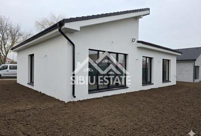 Casă individuală cu 4 camere cu Canalizare în Șura Mică - 2