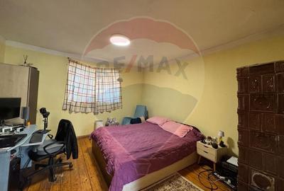 Casă cu 2 camere cu Teren 381 Mp în Pârneava - 11