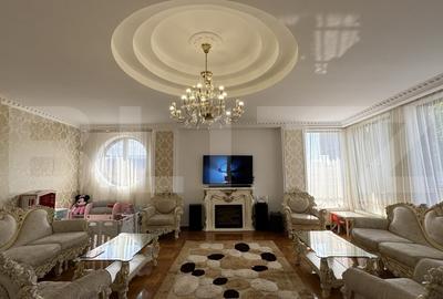 Casă individuală cu 8 camere cu Teren 1200 Mp în Exterior Nord