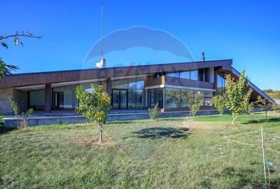 Vila Futurista: Elegan?a & Inova?ie la limita padur... - 3