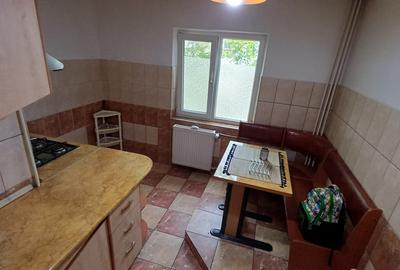 Apartament 2 camere, str. Dunavat, et. 3/4 - 9