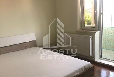 Apartament cu 3 camere,renovat zona Lunei - 4