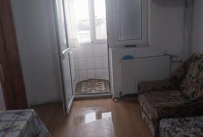 Garsoniera cu balcon etaj 2 zona Stadion - 1