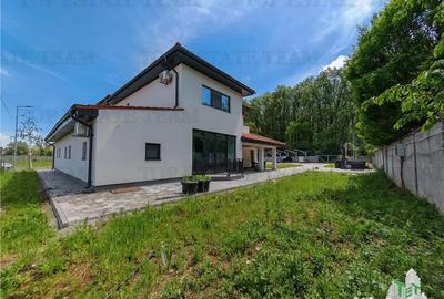 Casă cu 5 camere cu Teren 1164 Mp în Corbeanca - 1