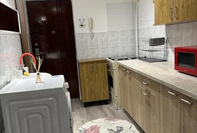 Garsonieră decomandată în Central - 2