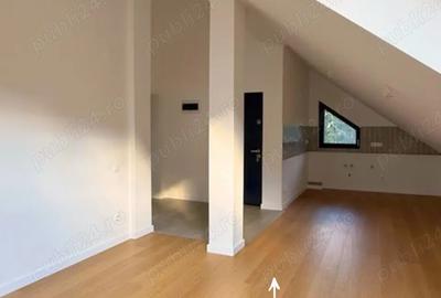 BU?TENI | Mansarda inalta | 2 camere | Curte | Parcare | Comision 0% - 3