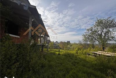 Casă cu 4 camere cu Teren 2341 Mp în Cicârlău - 1