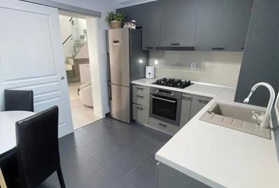 Casă cu 3 camere cu Canalizare în Calea Urseni