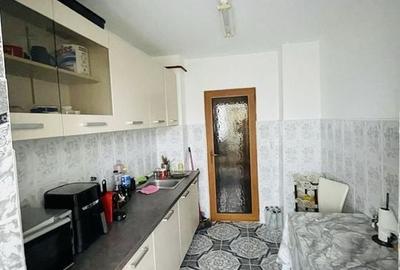 Apartament 2 camere, decomandat, etaj 1, zona excelenta - - 8