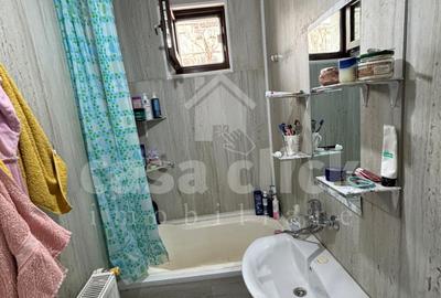 Apartament cu 3 camere semidecomandat, mobilat în Micro 19 - 8