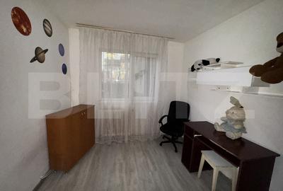 Apartament de vanzare, cu 3 camere, 43 mp, zona Dacia