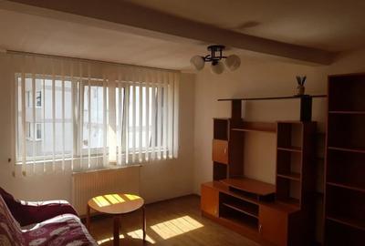 2 camere in zona Soarelui