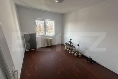 Apartament de vanzare, 3 camere, 70 mp, zona Iosia, Oradea - 1