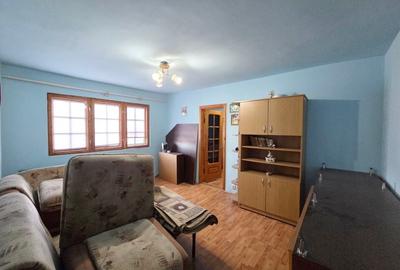 VANZARE 2 CAMERE - ORAS GAESTI - BLOC 29 - 1