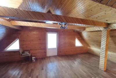 Casă cu 4 camere cu Teren 1500 Mp în Vicovu de Sus