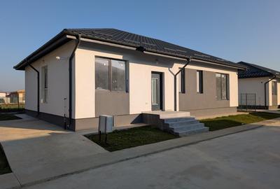 Casă individuală cu 4 camere cu Canalizare în Tunari - 29