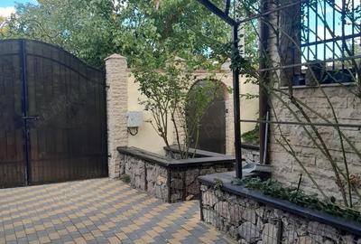 Casă cu 5 camere în Central - 5