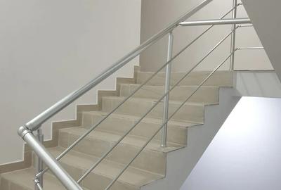 Garsonieră decomandată în Roșu - 1