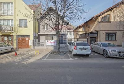 Casă cu 10 camere cu Teren 340 Mp în Florilor - 27