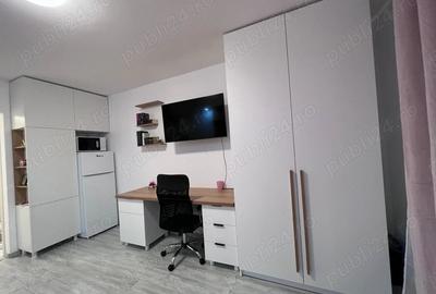 Garsonieră decomandată în 1 Decembrie 1918