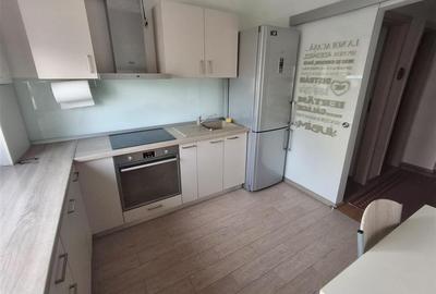 Apartament 3 camere decomandat 2 bai pivnita zona Sub Arini - 15