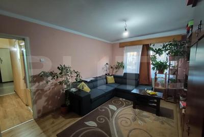 Apartament de vanzare, cu 4 camere, 80 mp, zona Calea Aradul - 3
