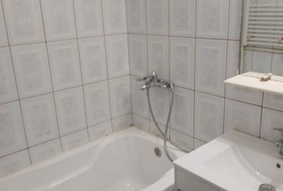 Garsonieră decomandată în Central - 2