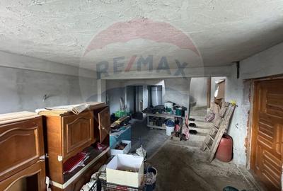 Casă / Vilă cu 6 camere de vânzare în zona Darmanesti - 48